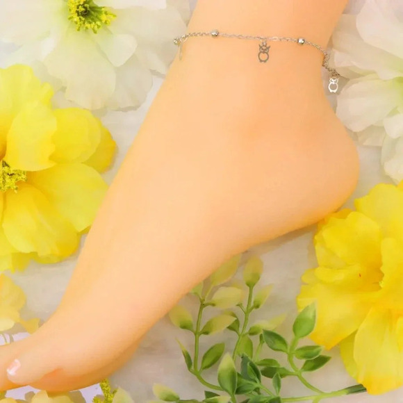 Minimalist Anklet, Sleek & Modern Design, Women’s Fashion, YC110157-A - Picture 2 of 10